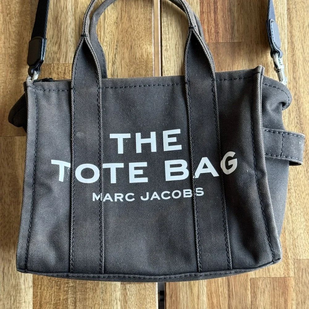 Marc Jacobs The Canvas Tote Bag Black with Detachable Strap~FADED~ NO RETURNS